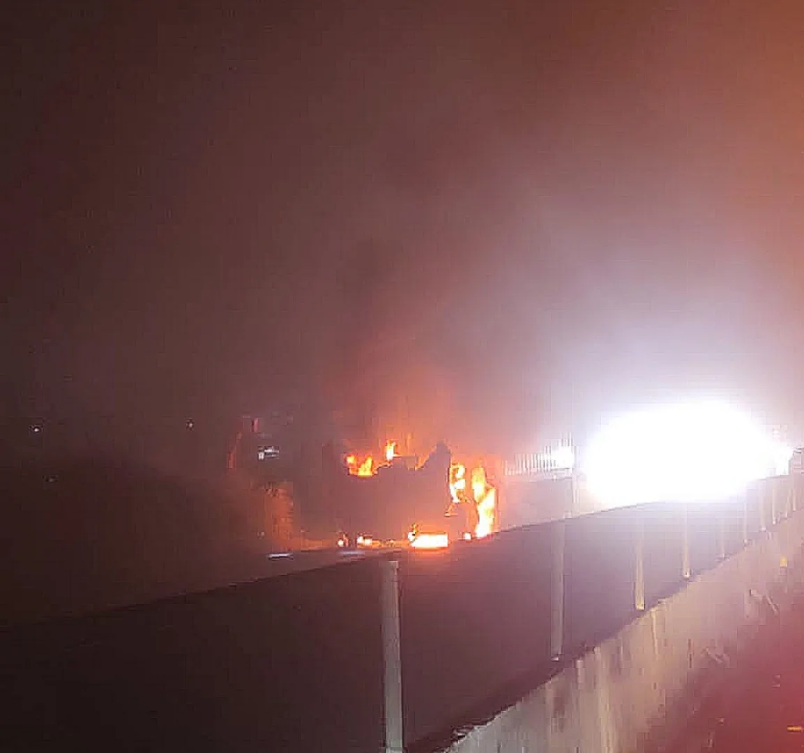 Se Incendia Tr Iler En La Carretera Xalapa Veracruz Portal