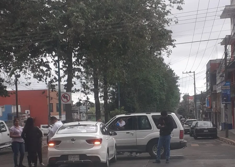 Accidente de tránsito en la Colonia Progreso Macuiltepec, Xalapa