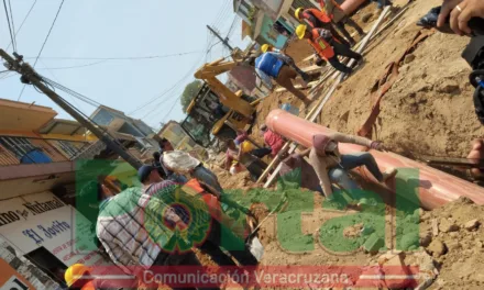 Trabajador de constructora queda parcialmente sepultados en Xalapa