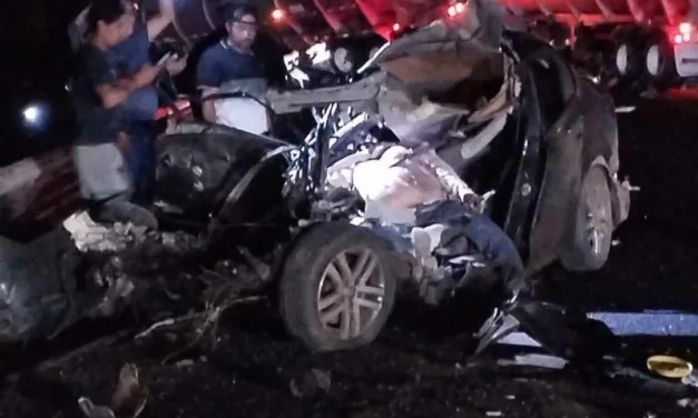 Cierran por accidente  carretera México-Tuxpan, dos personas fallecidas