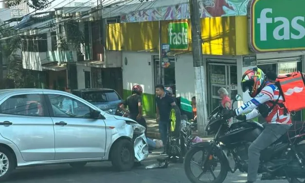 Motociclista lesionado en Maestros Veracruzanos