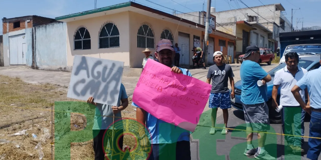 Esta mañana fue cerrada la avenida  Chedraui Caram por falta de agua