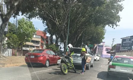 Accidente de tránsito en  al Av. Maestros Veracruzanos