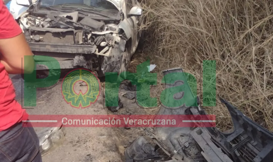 Accidente de tránsito en la carretera Xalapa-Veracruz, a la altura de El Lencero