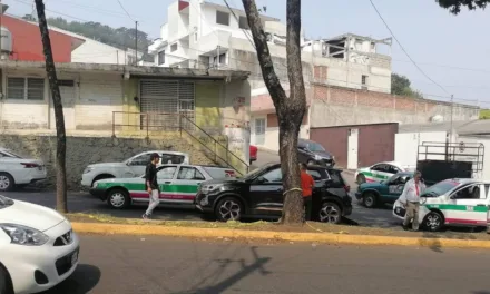 Accidente de tránsito en la avenida Villahermosa y Miguel Alemán