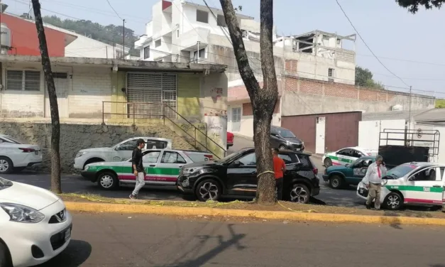 Accidente de tránsito en la avenida Villahermosa y Miguel Alemán