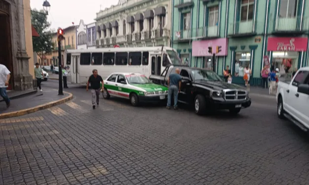 Accidente de tránsito en la zona centro de Xalapa