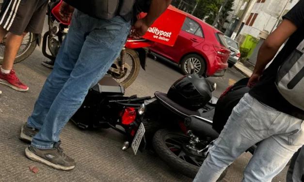 Motociclista lesionado en accidente de tránsito en Jardines de Xalapa