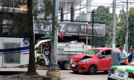 Accidente de tránsito en la Colonia Revolución, Xalapa