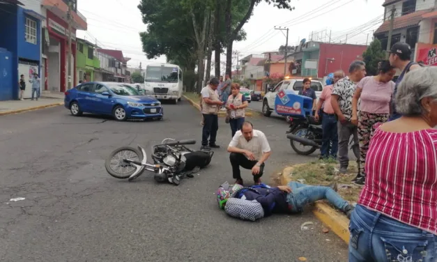 Motociclista lesionado en accidente sobre la avenida Villahermosa, Xalapa