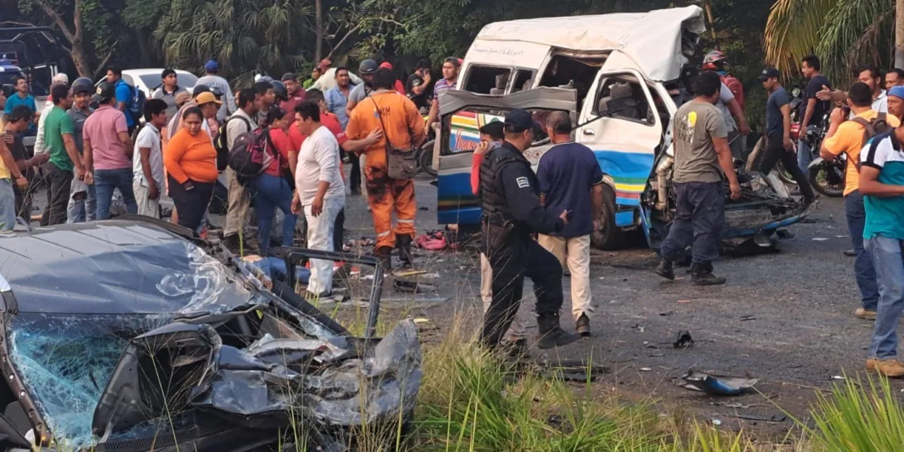 Tragedia en Tabasco; accidente carretero deja 11 personas muertas