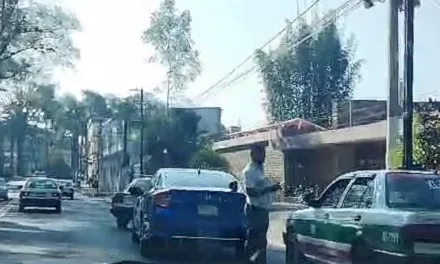 Accidente de tránsito en la avenida Ávila Camacho, Xalapa