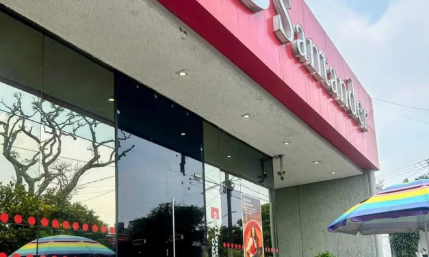 Asaltan a cuentahabiente en el estacionamiento de Santander de Ávila Camacho de Xalapa