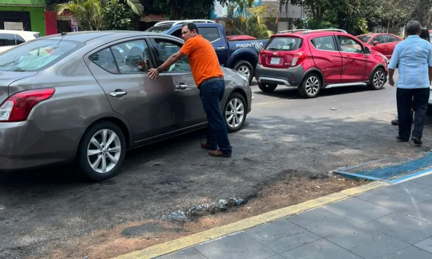 Accidente de tránsito en la avenida Miguel Alemán, Xalapa