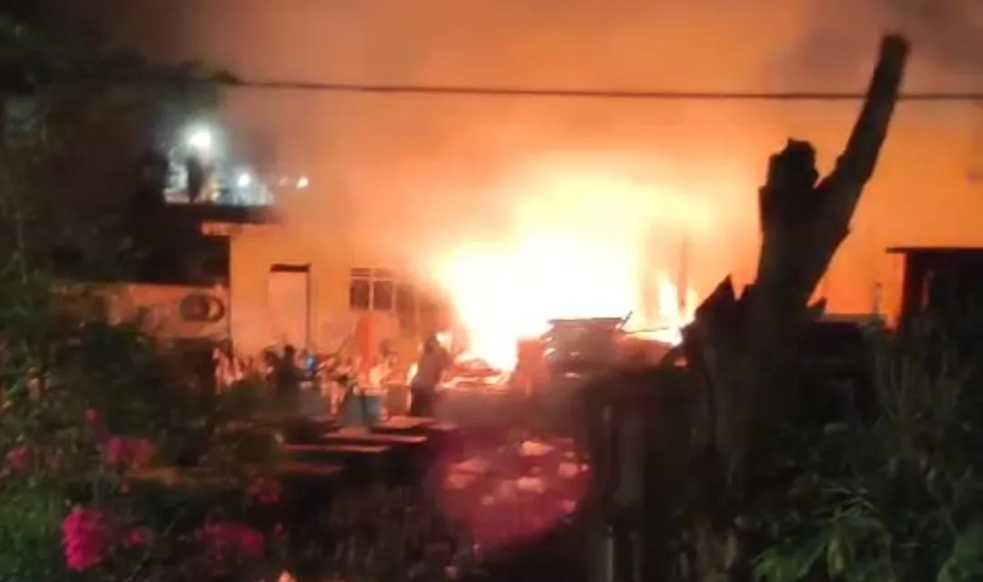 Video:Se registra incendio en la Col. Rafael Lucio de Xalapa