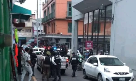 Detienen en el centro de Xalapa a sujeto que presuntamente asalto a una persona