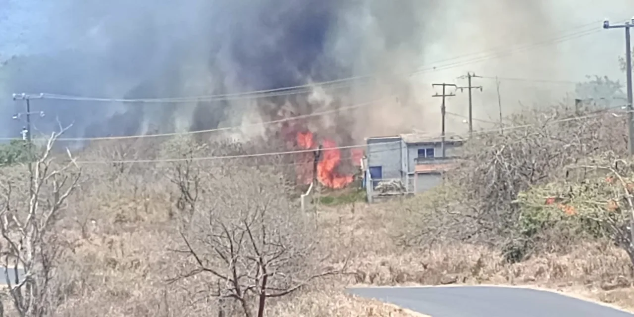 Se registra incendio en el municipio de Emiliano Zapata