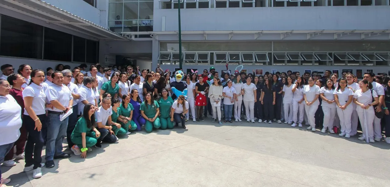 Facultad de Odontología UV participó en el Proyecto Sonrisas, brindaron atención bucodental a 300 niñas y niños