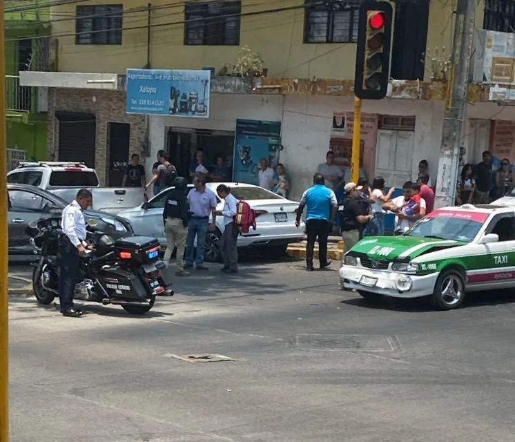 Accidente de tránsito en la avenida Américas, Xalapa