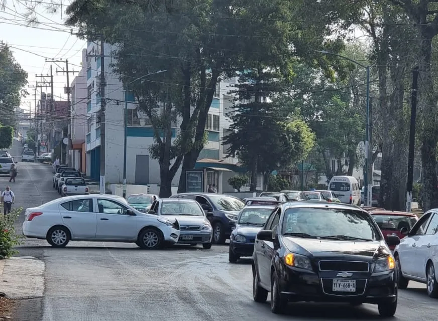 Accidente de tránsito en la Av. Miguel Alemán, Xalapa