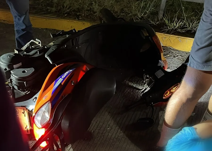 Motociclista lesionado en la avenida Lázaro Cárdenas
