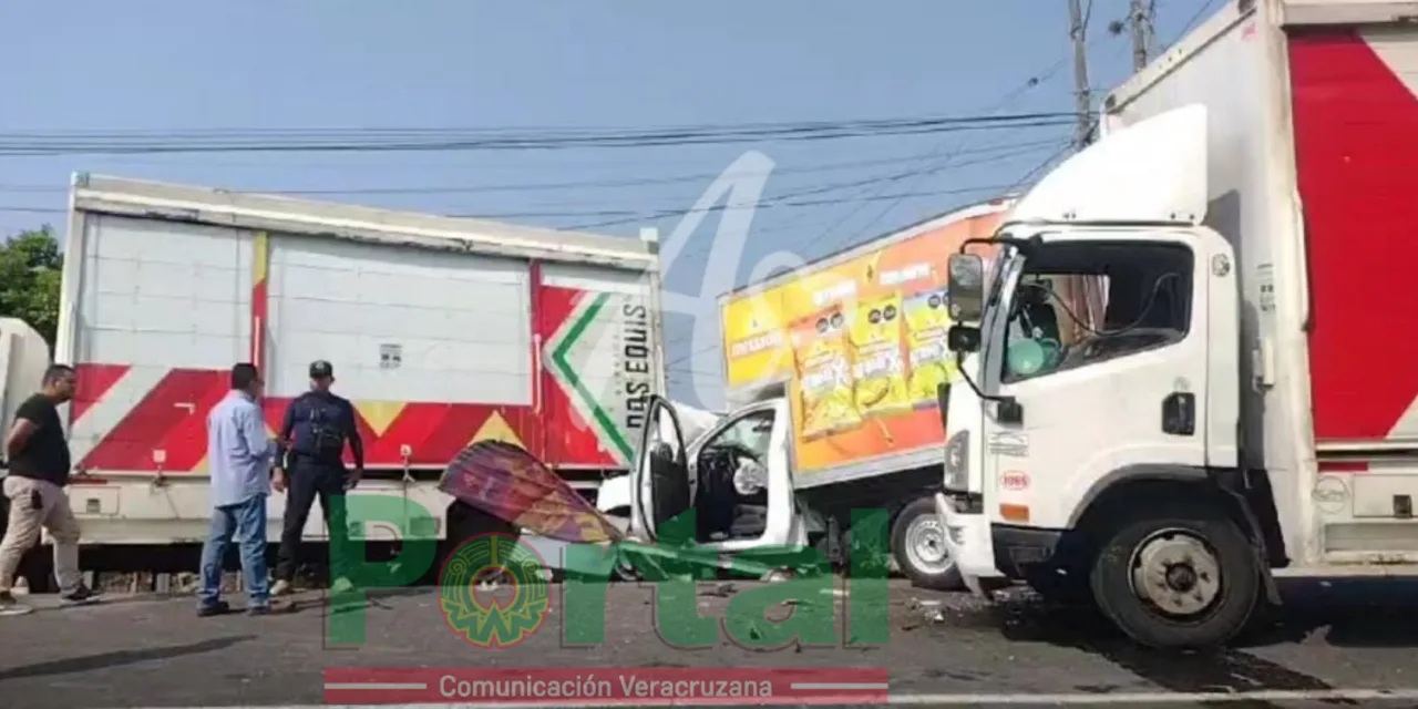 Video:Accidente de tránsito en la carretera Xalapa-Veracruz, a la altura de El Lencero