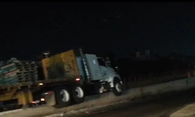 Video:Tráiler se impacta contra el puente nuevo de Las Trancas