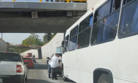 Dos accidentes de tránsito, a la altura del distribuidor de La Araucaria