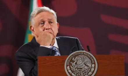 López Obrador reclama a ‘expertos’ de la UNAM por ‘meterse’ en paquete de reformas