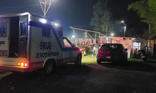 Jugador de fútbol sufre fractura en cancha de Pedregal Animas, Xalapa