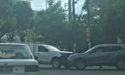 Accidente de tránsito a la altura de la Fiscalía General del Estado, Xalapa