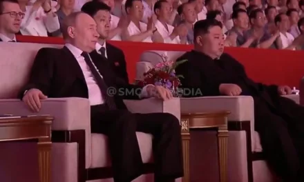 Putin es recibido con una gran ceremonia en la ciudad de Pionyang, Corea del Norte