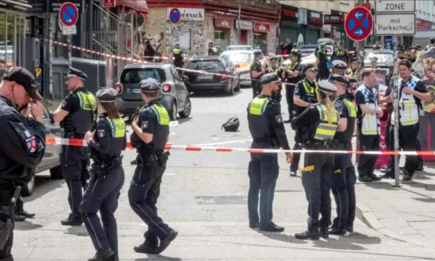 Detienen a hombre que se encerró en un edificio y amenazó con explotarlo en Hamburgo