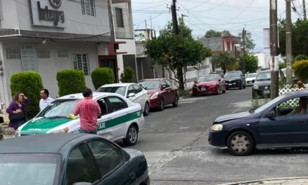Accidente de tránsito en la Colonia Aguacatal, Xalapa