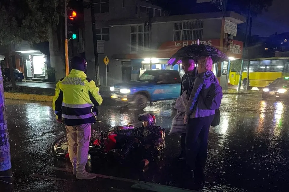 Motociclista lesionado en la avenida Ruiz Cortines