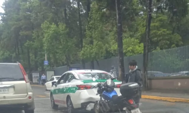 Accidente de tránsito a la altura de la Normal Veracruzana, Xalapa