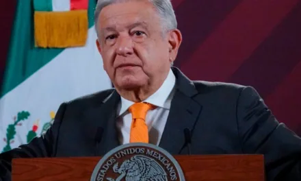 El presidente Andrés Manuel López Obrador celebró la libertad del fundador de Wikileaks, Julian Assange y reveló dos cartas