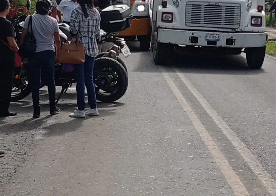 Accidente de tránsito en la avenida Antonio Chedraui Caram, Xalapa