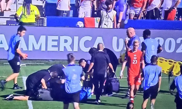 Se desmaya un árbitro del Perú vs. Canadá en pleno partido de Copa América