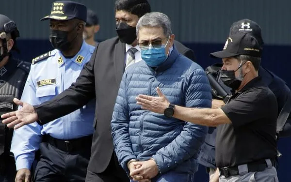 EE. UU. condena a ex presidente de Honduras a 45 años de prisión por narcotráfico