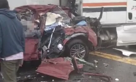 Trailer impacta camioneta en la Perote – Amozoc