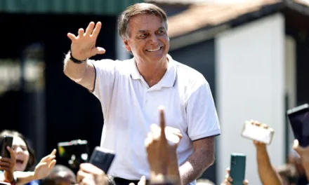Policía imputa a Bolsonaro por apropiación de joyas obsequiadas a Presidencia