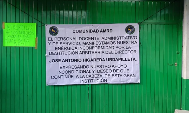 Toman las instalaciones de escuela Antonio María de Rivera, Xalapa