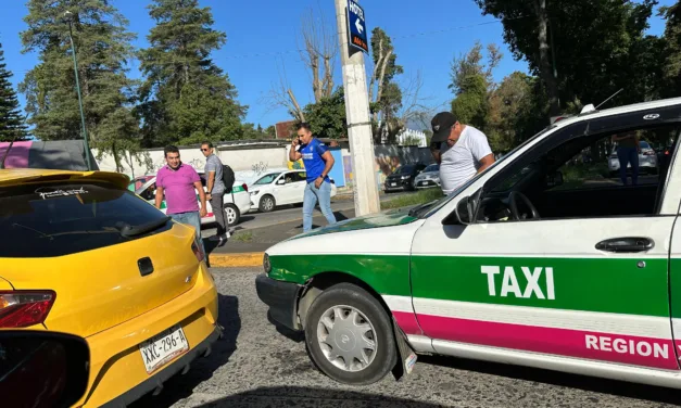 Accidente de tránsito en la Avenida Villahermosa y la Av. Xalapa