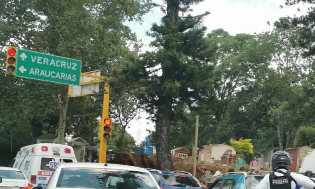 Accidente en el distribuidor de la Araucaria y otro en el puente Bicentenario