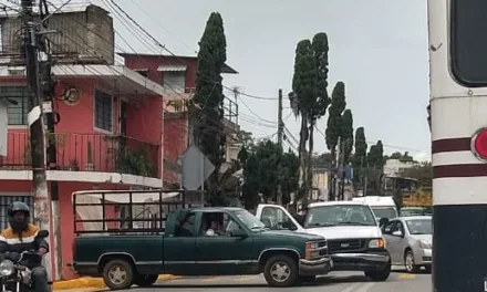 Accidente de tránsito en. La calle Bolivia, Xalapa