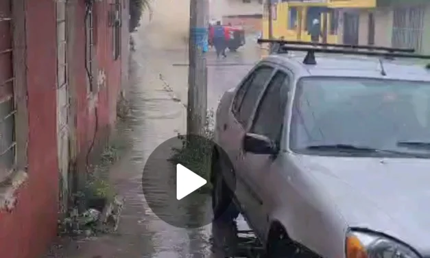 Flamazo de pipa  en la Colonia Caminos de Xalapa