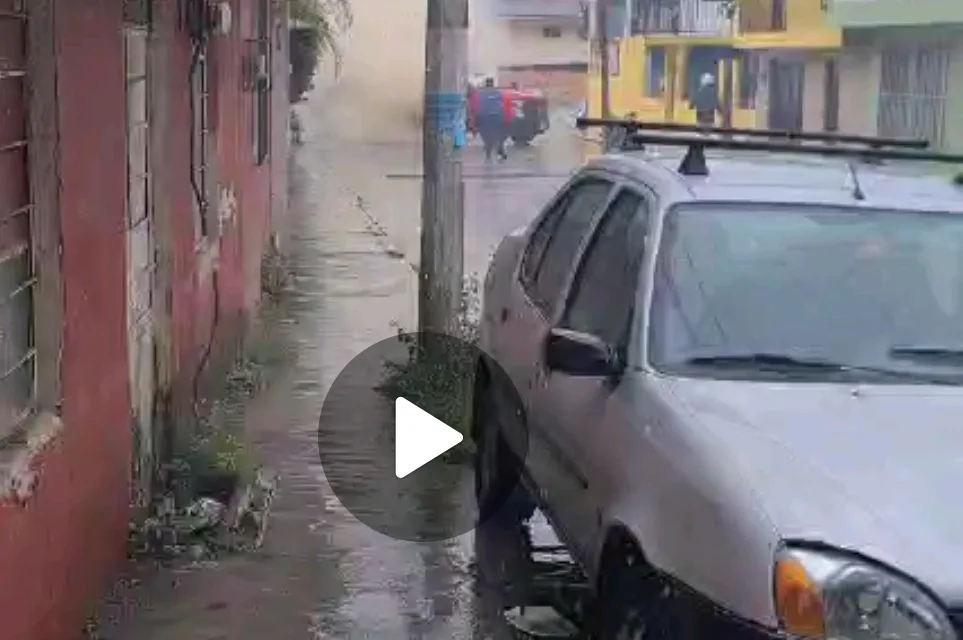 Flamazo de pipa  en la Colonia Caminos de Xalapa