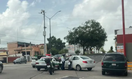 Accidente de tránsito sobre Maestros Veracruzanos, Xalapa