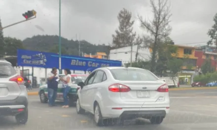 Accidente de tránsito en la avenida Xalapa esquina con la Av. Orizaba